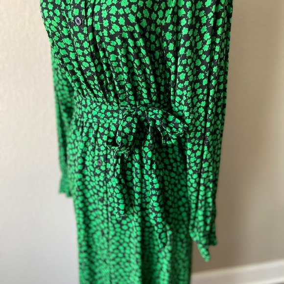 ❌SOLD❌ Charming Floral Midi Shirt Dress Tie Belt - Picture 13 of 16